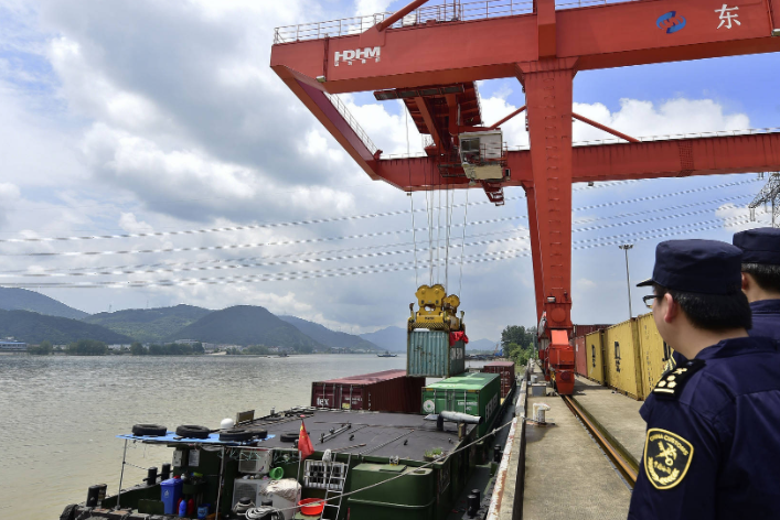 海关总署：今年前2个月我国外贸进出口同