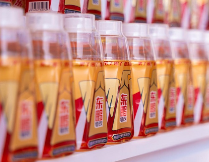 东鹏饮料“A+H”上市后首份半年报出炉：